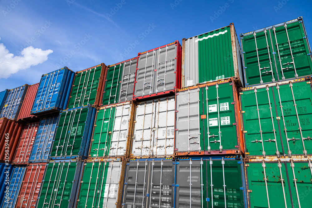 Article : Importations en RDC : Entre restrictions locales et traque de la fraude, la douane durcit le ton